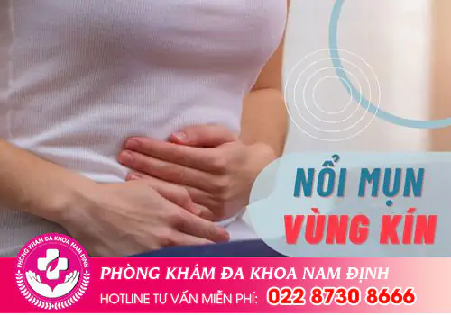 Vùng kín bị ngứa và nổi hạt có sao không?
